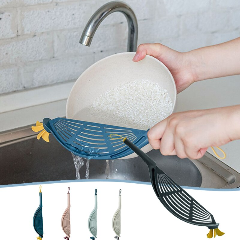 Compact pot strainer for draining pasta and vegetables