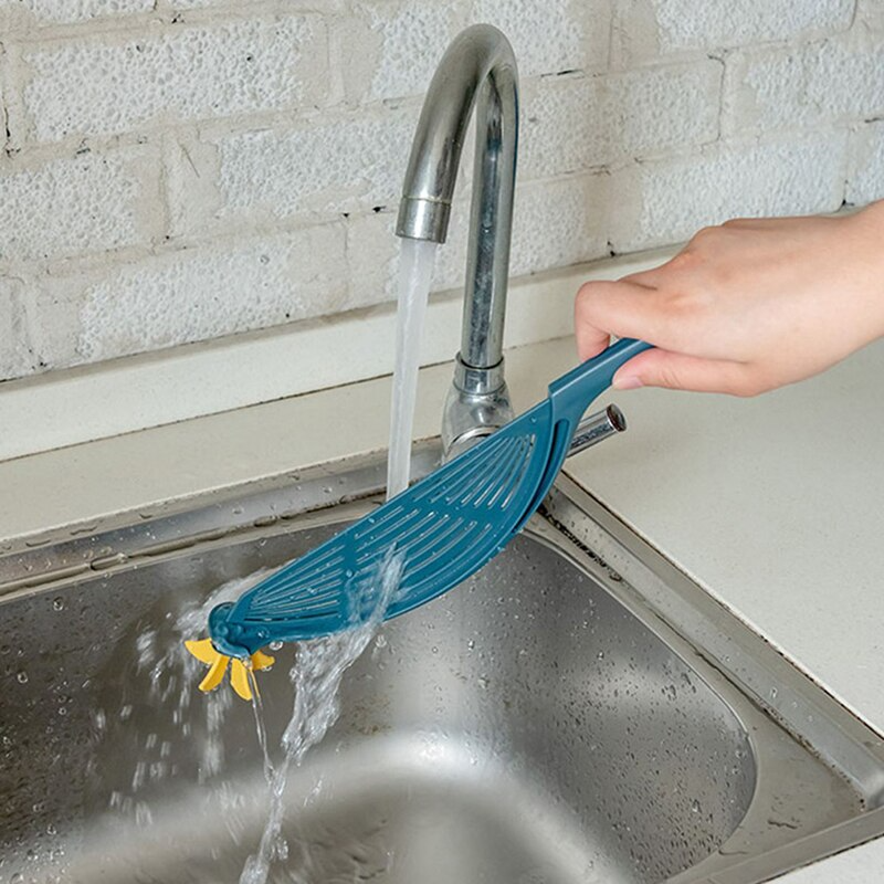 Compact vegetable and noodle strainer for kitchen use
